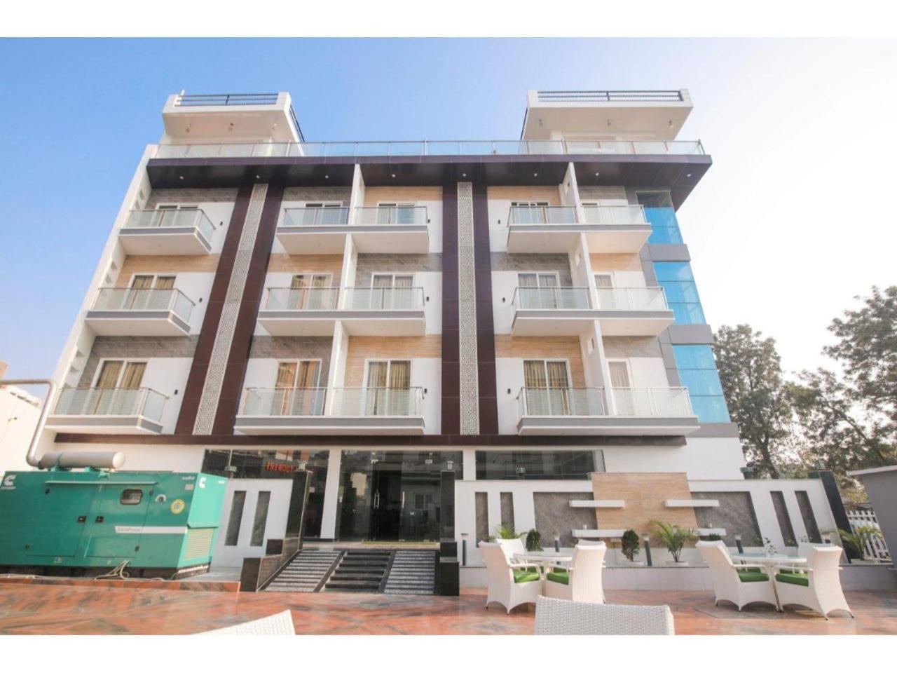 Bed and Breakfast Kusum House Greater Noida Exterior foto